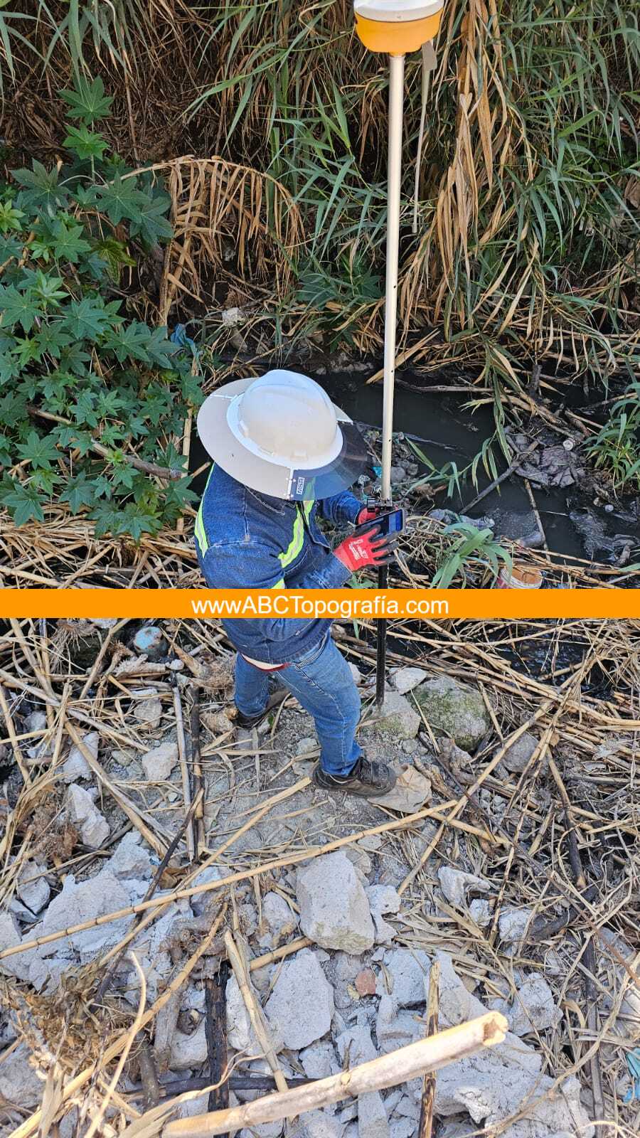 Lee más sobre el artículo Levantamiento topográfico en Zinapécuaro TC-2702-D3