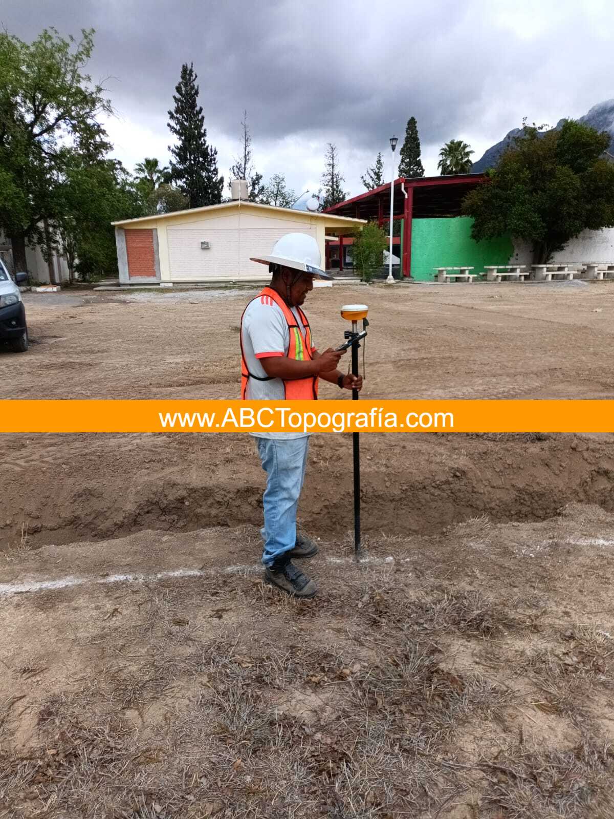 Lee más sobre el artículo Levantamiento topográfico en Coahuila TC-0604-D1