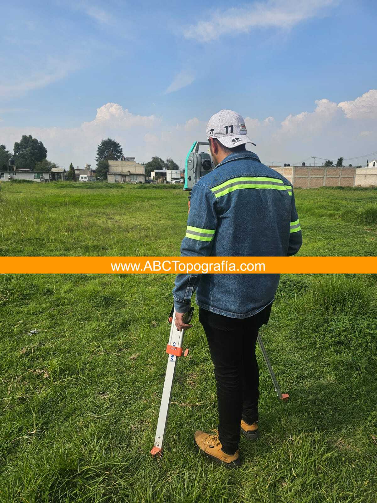 Lee más sobre el artículo Levantamiento topográfico en San Mateo Otzacatipan TC-1706-D3